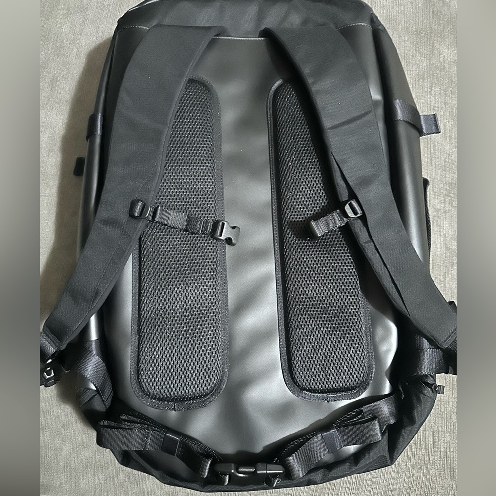 Lululemon More Miles Pack